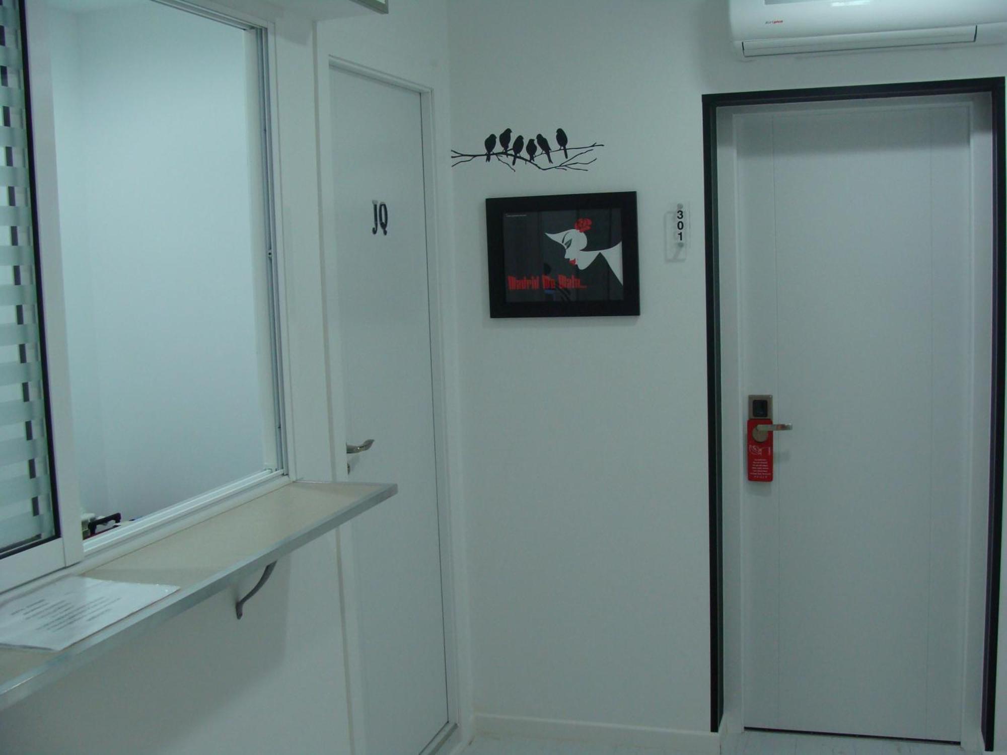Hostal Jq Madrid 1 ภายนอก รูปภาพ
