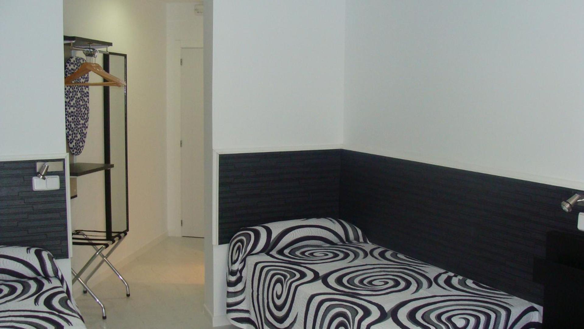 Hostal Jq Madrid 1 ภายนอก รูปภาพ