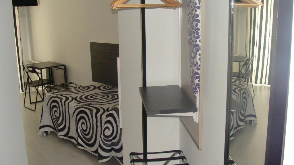 Hostal Jq Madrid 1 ภายนอก รูปภาพ