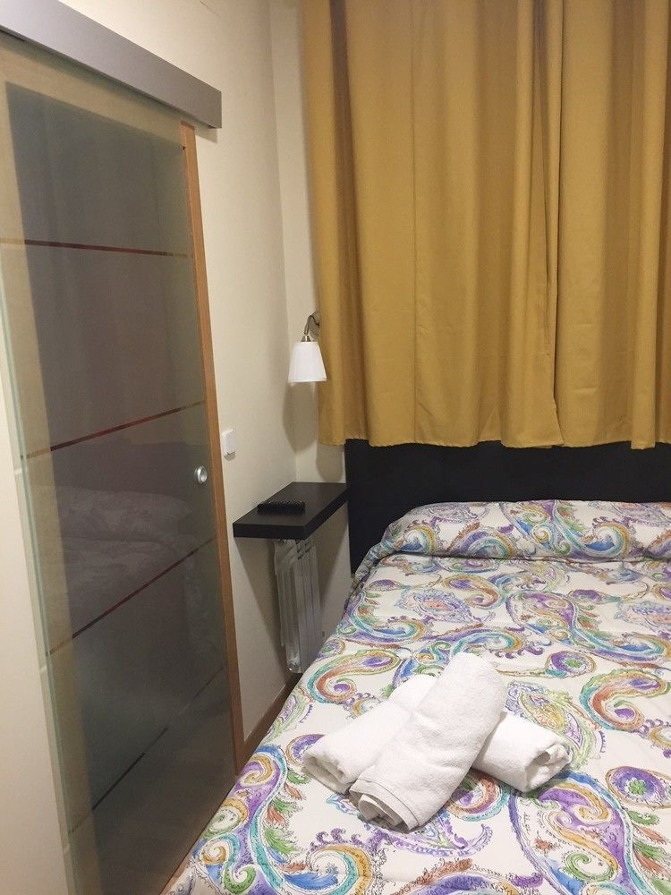 Hostal Jq Madrid 1 ภายนอก รูปภาพ