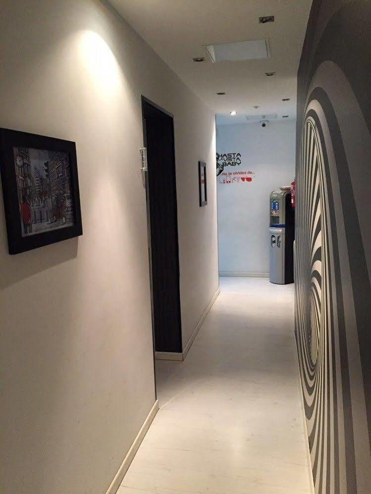 Hostal Jq Madrid 1 ภายนอก รูปภาพ