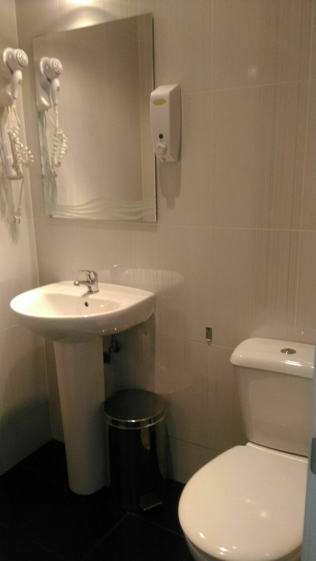 Hostal Jq Madrid 1 ภายนอก รูปภาพ